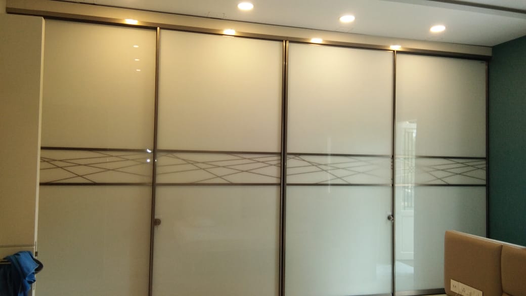 top-lacquer-glass-wardrobes-designs-dealers-manufacturers-in-noida-greater-noida-india